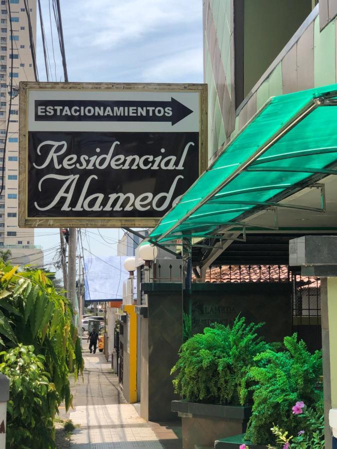 Hotel Residencial Alameda Panama Stadt Exterior foto